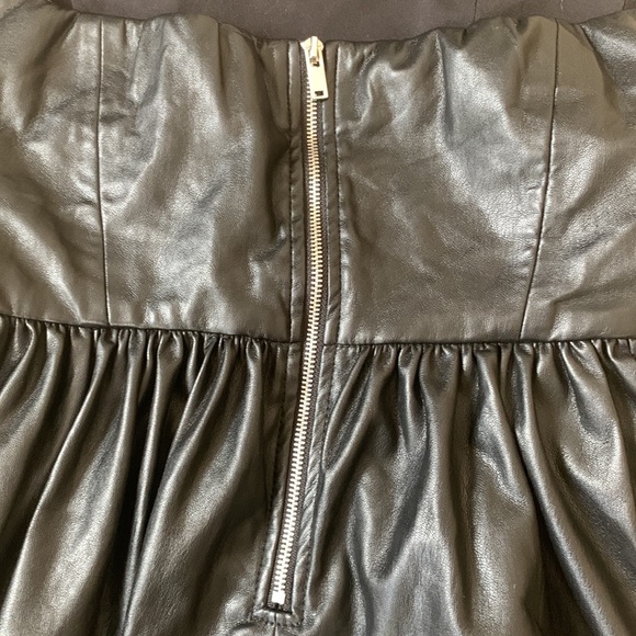 🔥ZARA TRAFALUC Collection Black STRAPLESS Faux LEATHER MINI DRESS🔥 - Picture 5 of 10